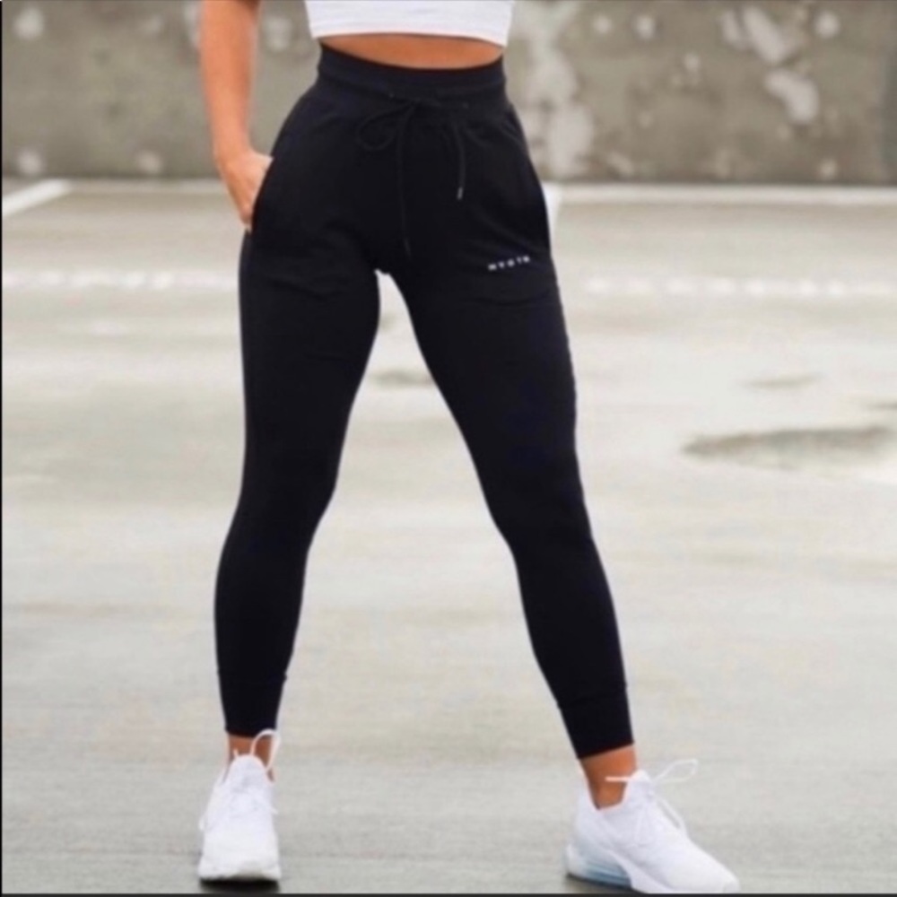 Reposhed NVTGN jet black joggers size M